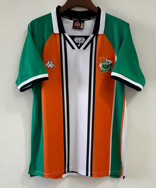 Elfenbein 2000 Heimtrikot