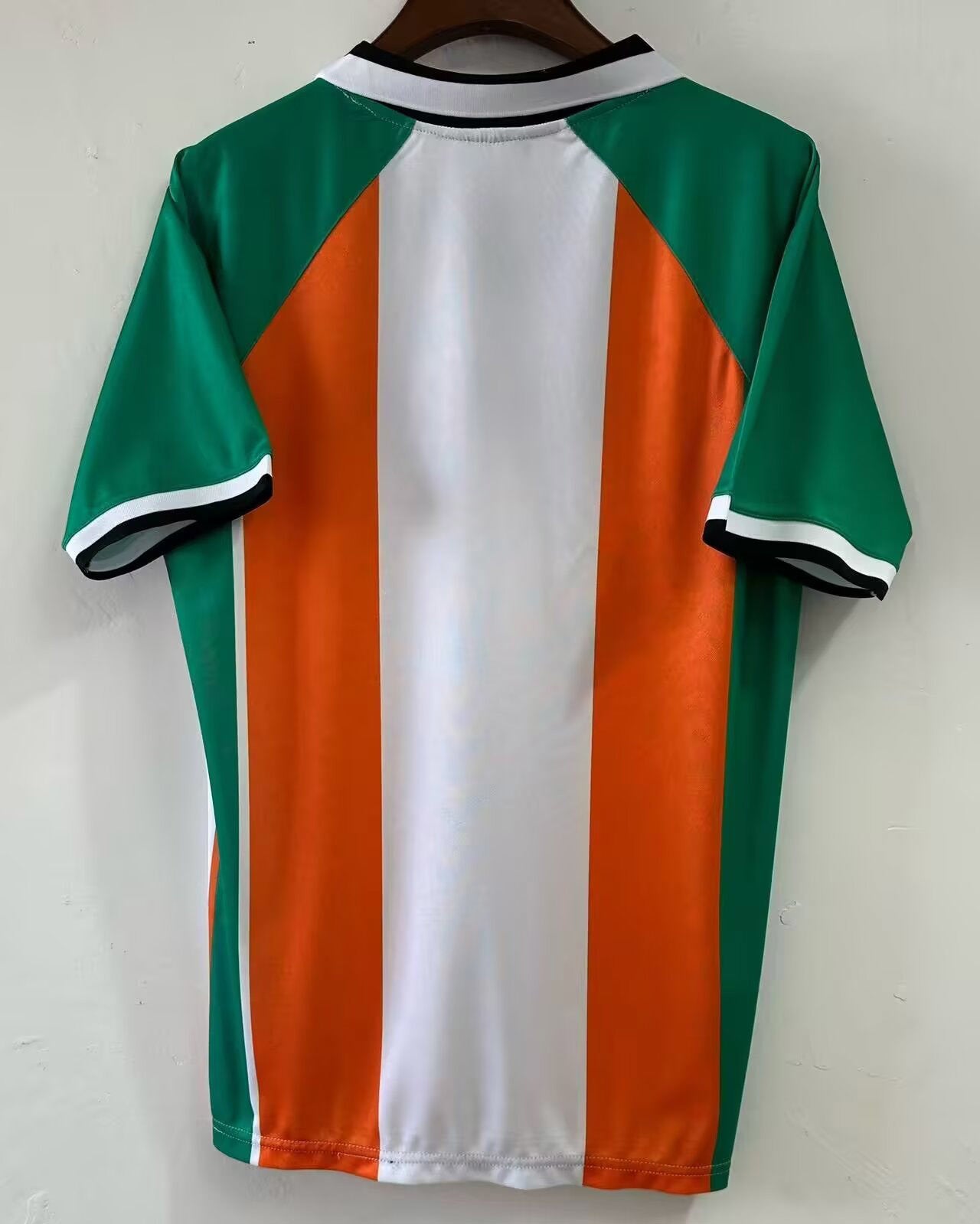 Elfenbein 2000 Heimtrikot