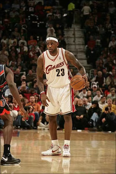 Cleveland Cavaliers - LeBron James - 2003/04